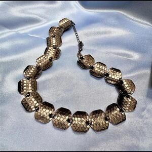 HAMMERED BRASS CURVED DISC LINK NECKLACE